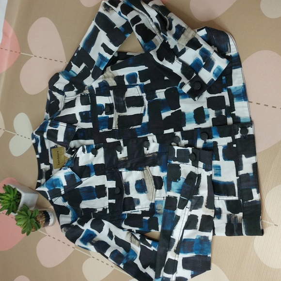 Bandolera geometric lightweight jacket. Size M (8-10) - Picture 1 of 9